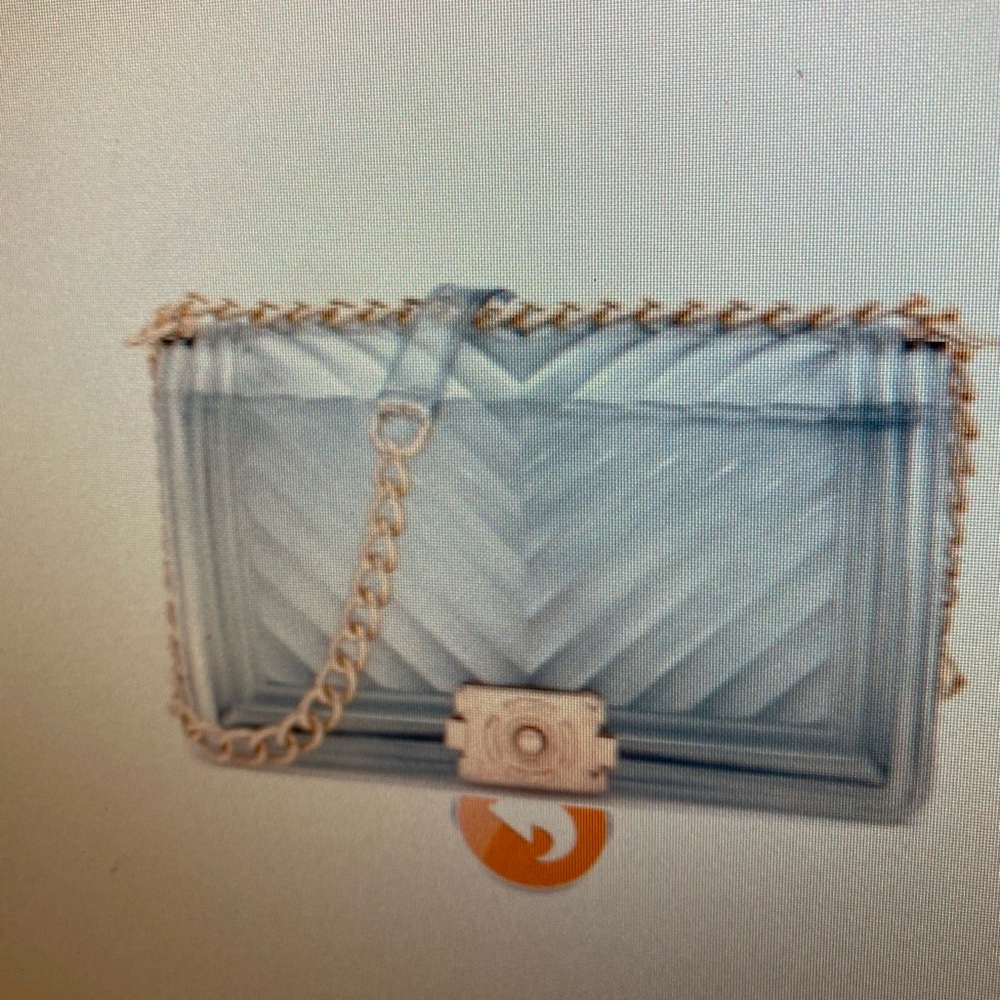 Meet your Posher, Mekia